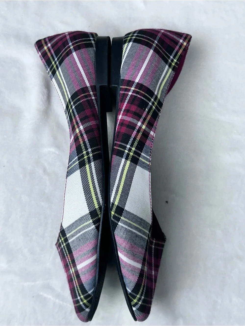 Isaac Mizrahi Women’s Red Black White Plaid Pointed-Toe Flats Size 10